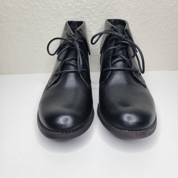 Steve Madden Women's Black Leather Chukka Stingrei Fold-Over Ankle Boots Size 8M - Picture 3 of 10